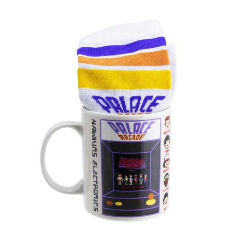 Set taza y calcetines paladone stranger