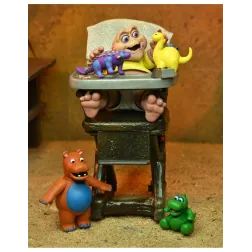 Ultimate baby sinclair scale action fig-